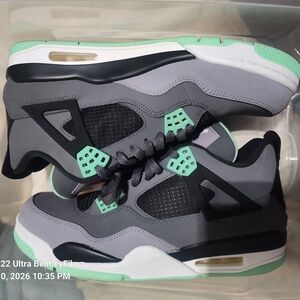 Jordan 4 Retro Green Glow